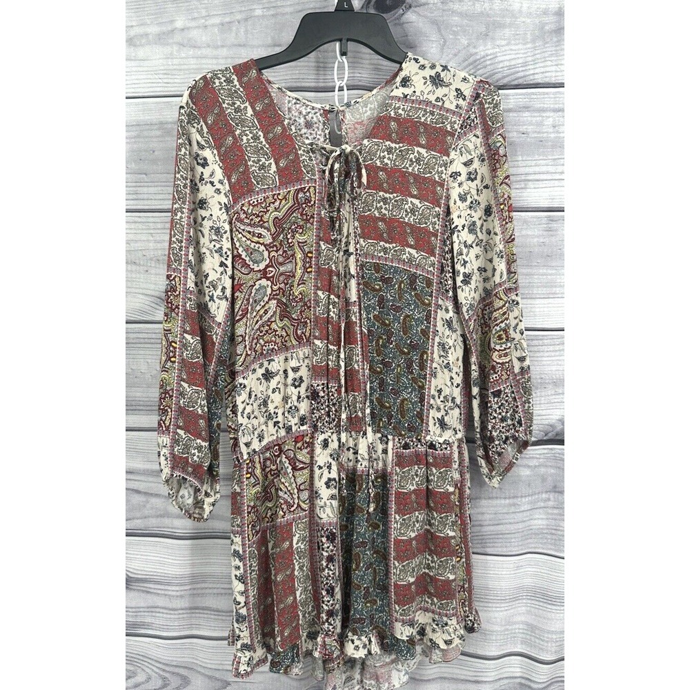 AMERICAN EAGLE OUTFITTERS 3/4 SLEEVE PAISLEY PRINT ROMPER Women's‎ Size Medium